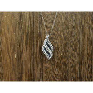 18 Inch Sterling Silver Clear And Blue Twisting Crystals Necklace
